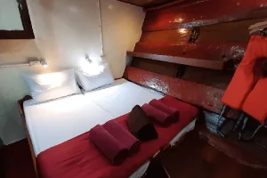 Amazing Phuket Adventures - Liveaboards The Junk - Cabin Twin